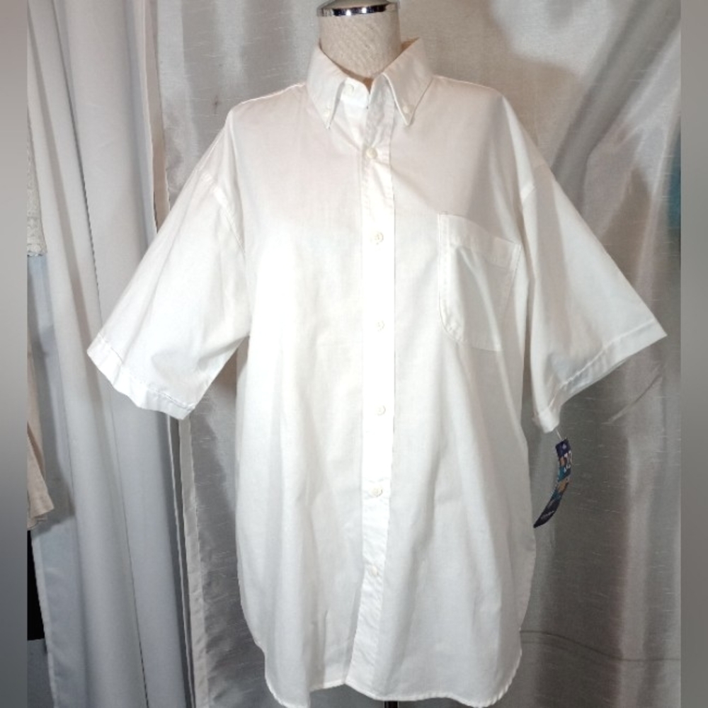 J & J TAG Button-Down Men, Shrt Sleeve Shirt/Collar/Front Pckt/White,Size 40 orL